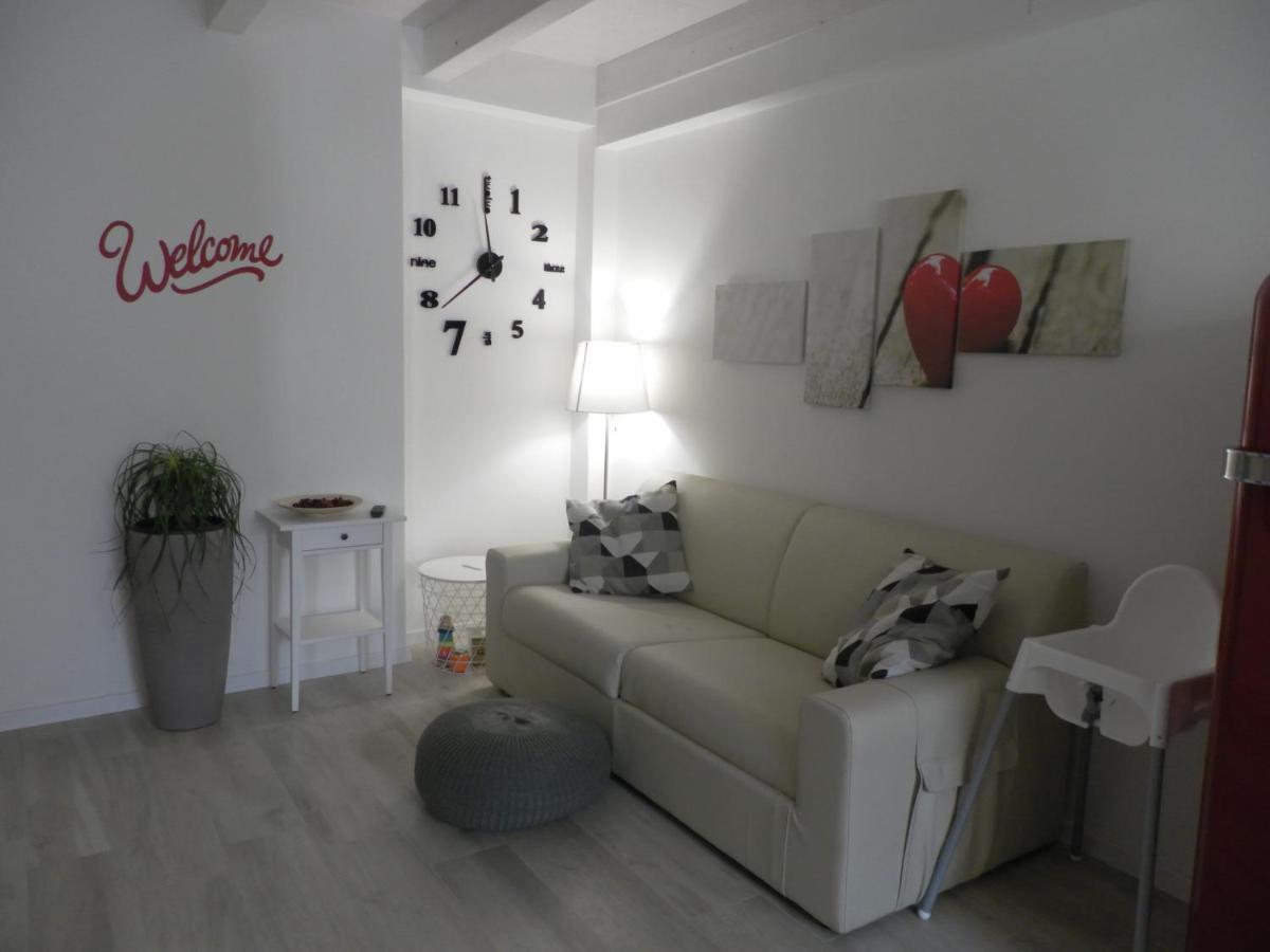 Appartement La Casa Di Virginia à Arco Extérieur photo