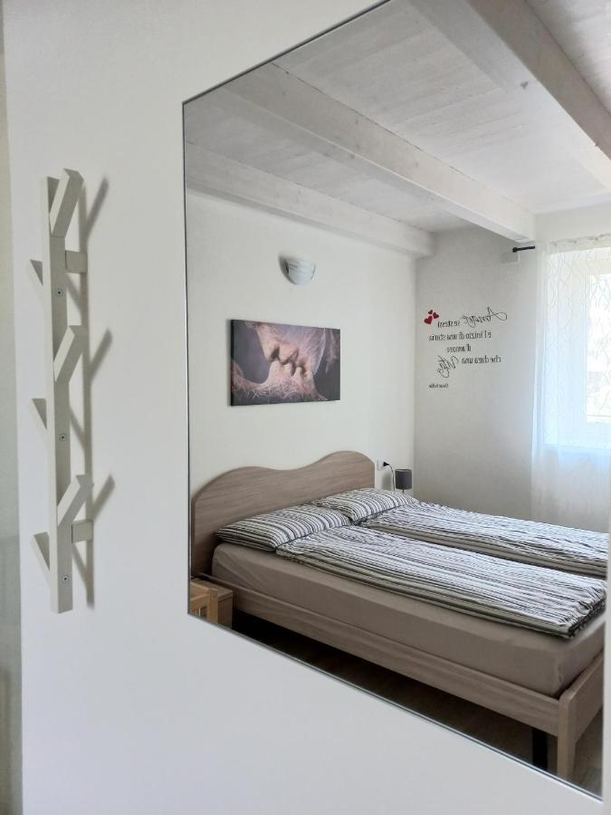 Appartement La Casa Di Virginia à Arco Extérieur photo